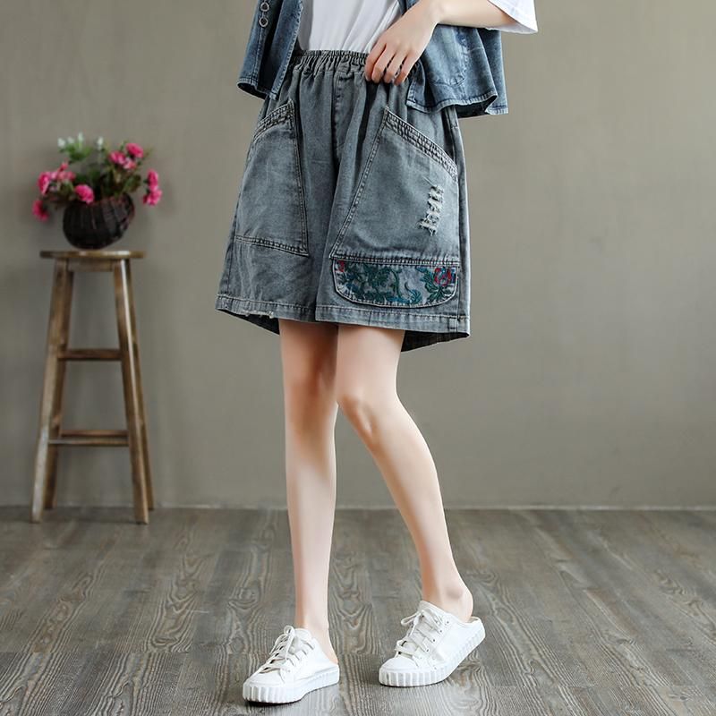 Plus Size Ripped Loose Vintage Denimshorts